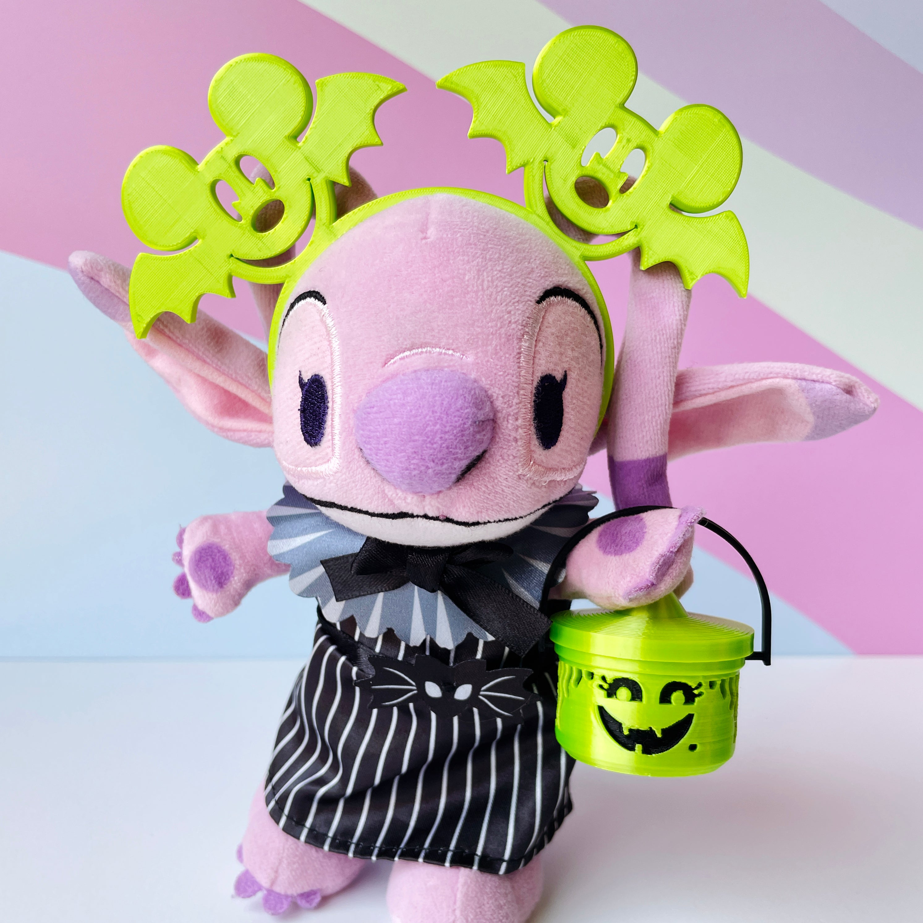 Mini Halloween Bucket – 90s-Inspired Trick-or-Treat Accessory for Small Plushies
