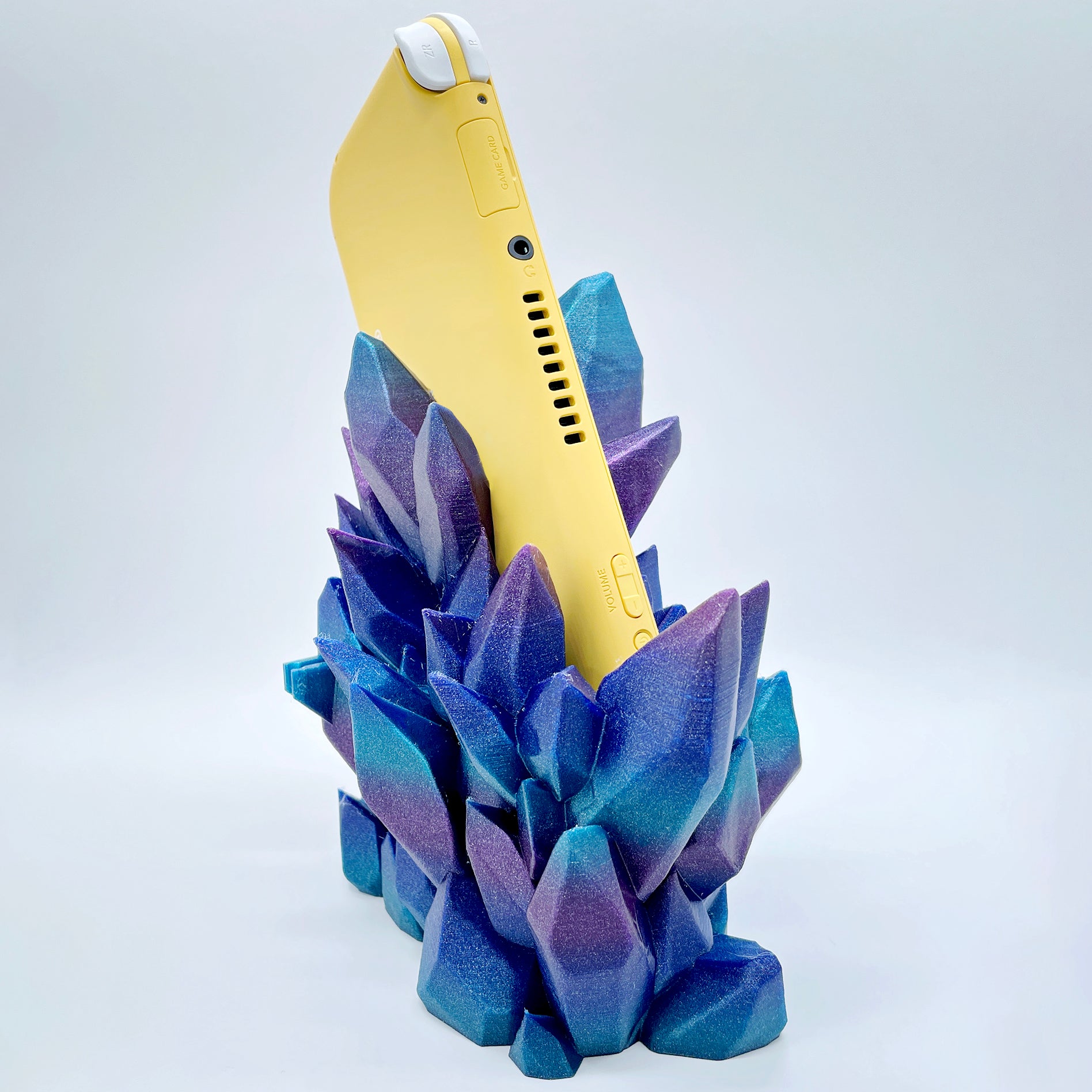 Crystal Dock for Compact Handheld Consoles